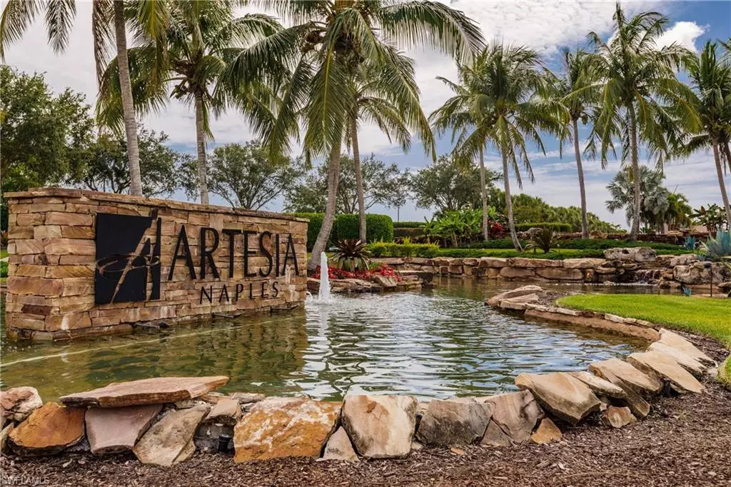 Naples, FL 34113,1403 Oceania DR S