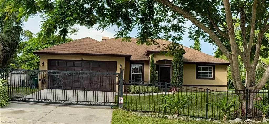 Naples, FL 34104,711 Pine Vale DR