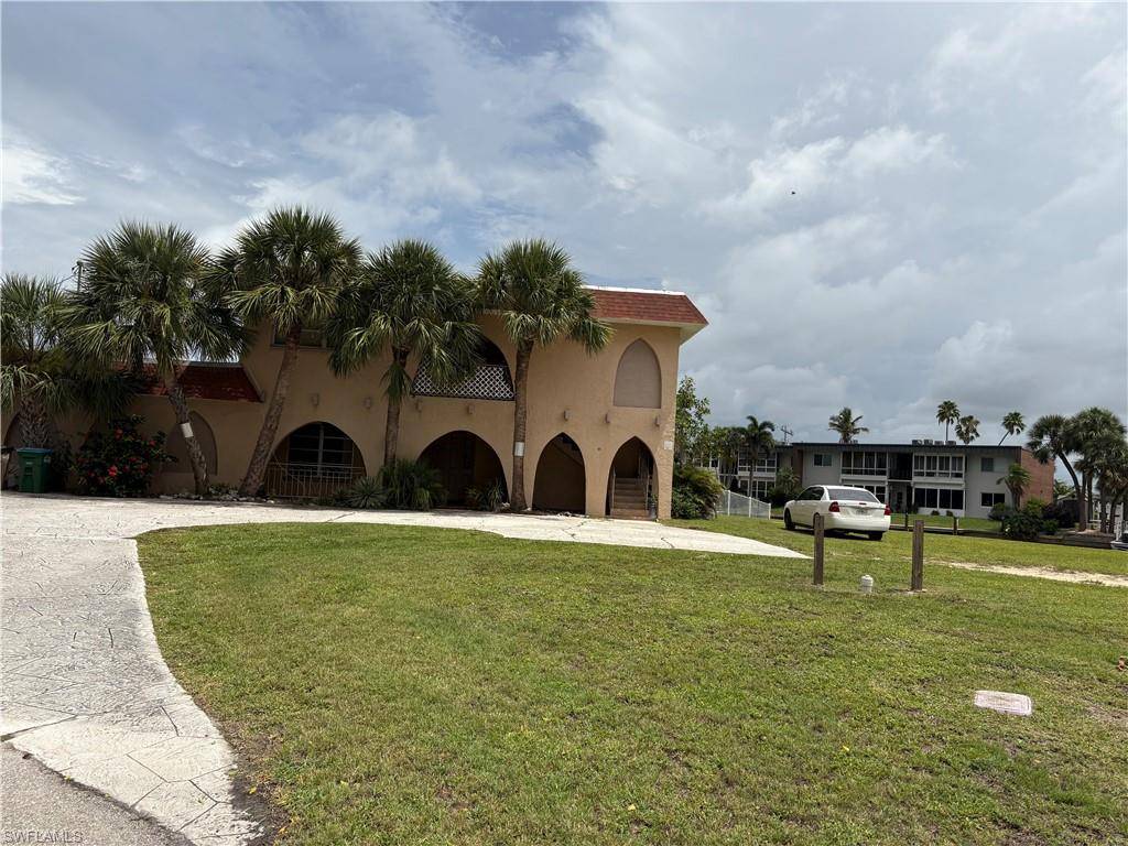 5101 Manor CT #1, Cape Coral, FL 33904