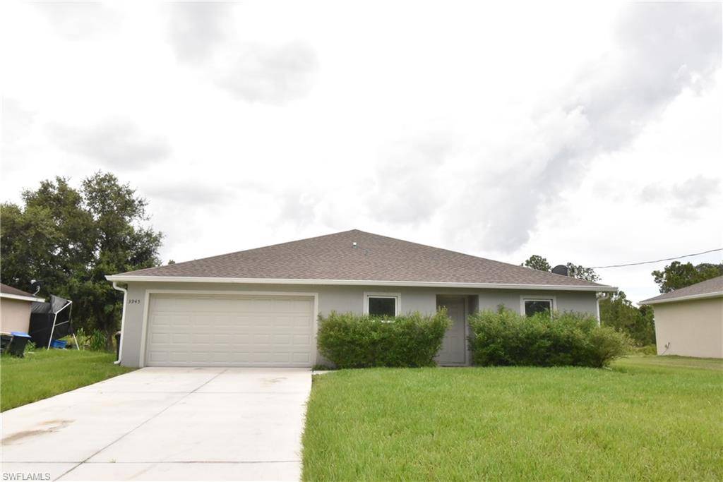 3945 Constitution DR, North Port, FL 34291