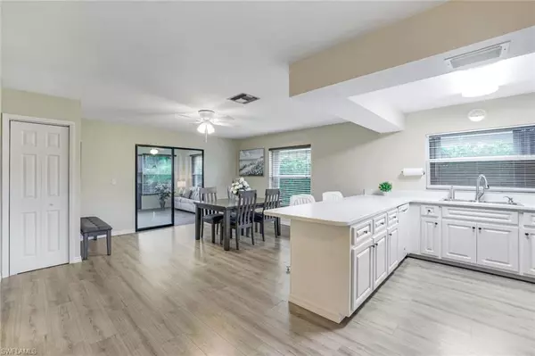 Naples, FL 34108,695 104th AVE N