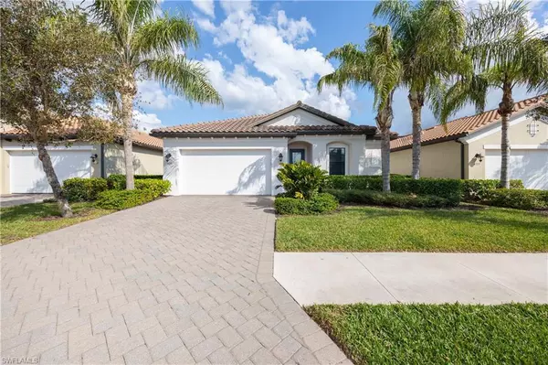 4723 Abaca CIR, Naples, FL 34119