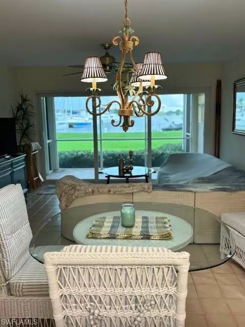 Naples, FL 34114,333 Sunrise Cay #2