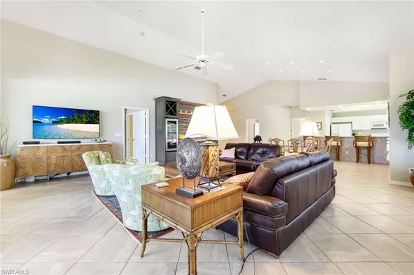 Bonita Springs, FL 34134,26280 Devonshire CT #201