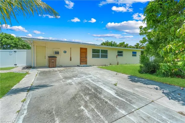 127 Schneider DR, Fort Myers, FL 33905
