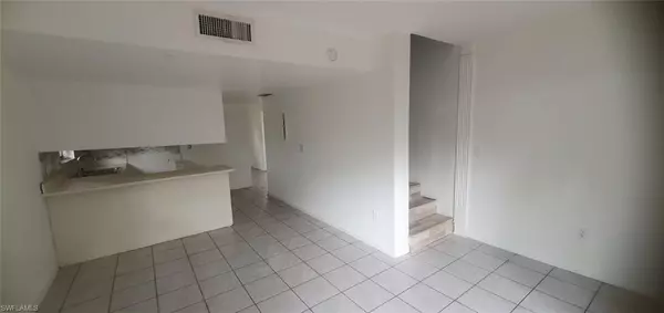 Fort Myers, FL 33901,2524 Congress ST