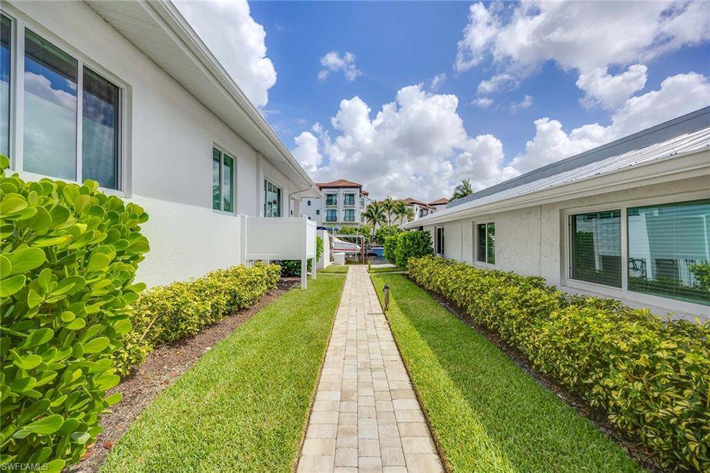 Naples, FL 34102,1395 CURLEW AVE #4-3