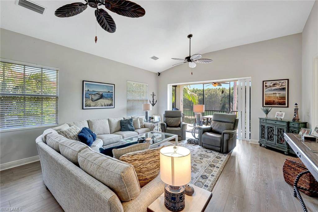 Naples, FL 34113,7842 Hawthorne DR #1703