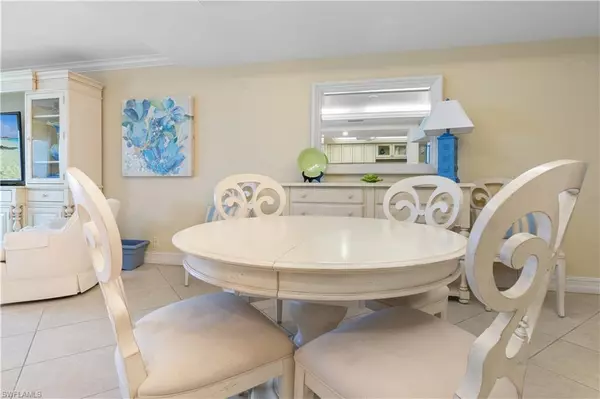 Naples, FL 34103,3443 Gulf Shore BLVD N #303