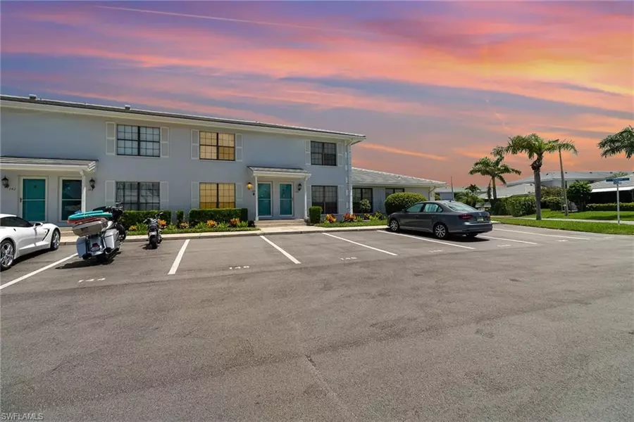 146 Clyburn WAY W #I-6, Marco Island, FL 34145