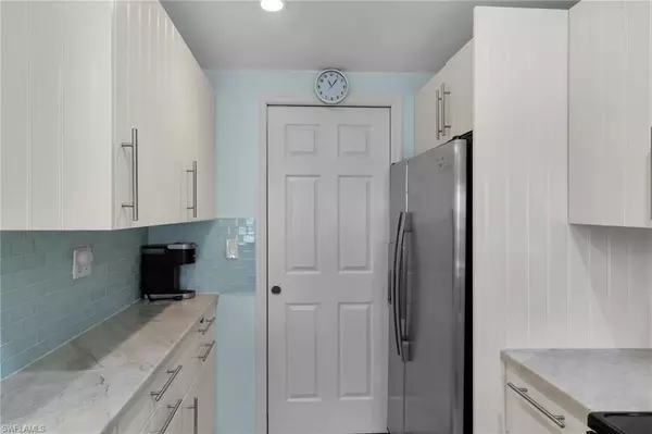 Marco Island, FL 34145,651 Seaview CT #B202