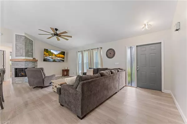 Cape Coral, FL 33990,420 SE 10th AVE