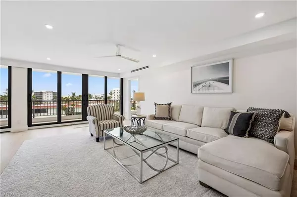 Naples, FL 34103,2318 Gulf Shore BLVD N #510