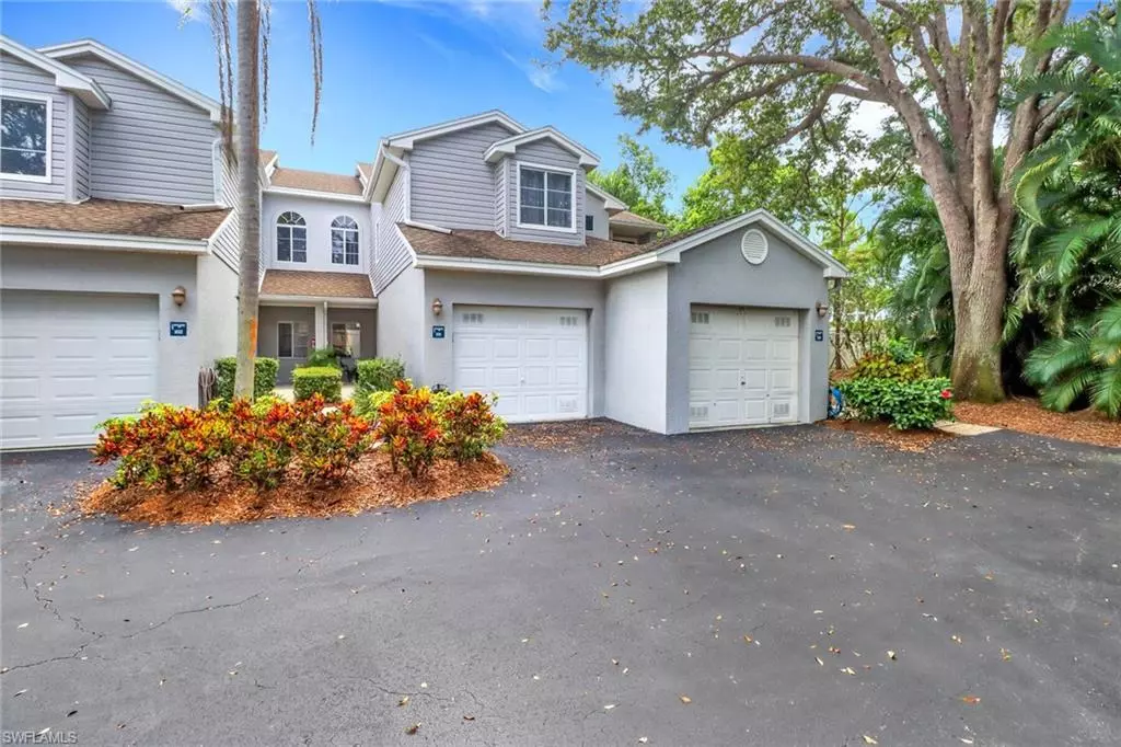 Naples, FL 34109,2820 Citrus Lake DR #T101