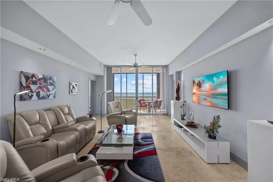 6825 Grenadier BLVD #PH 4, Naples, FL 34108