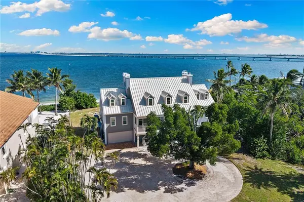 Sanibel, FL 33957,1069 Bird LN