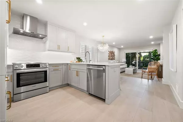 Naples, FL 34102,1300 Gulf Shore BLVD N #109