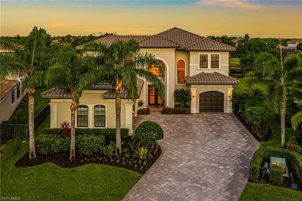 4344 Avalon CT, Naples, FL 34119