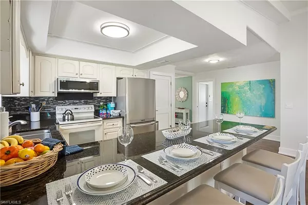 Naples, FL 34108,682 95th AVE N