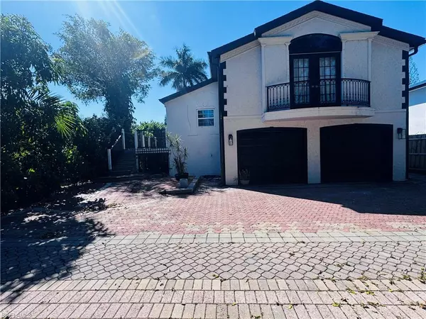 10190 Carolina ST, Bonita Springs, FL 34135