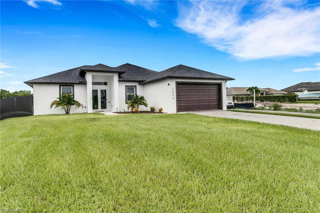 3835 39th AVE NE, Naples, FL 34120