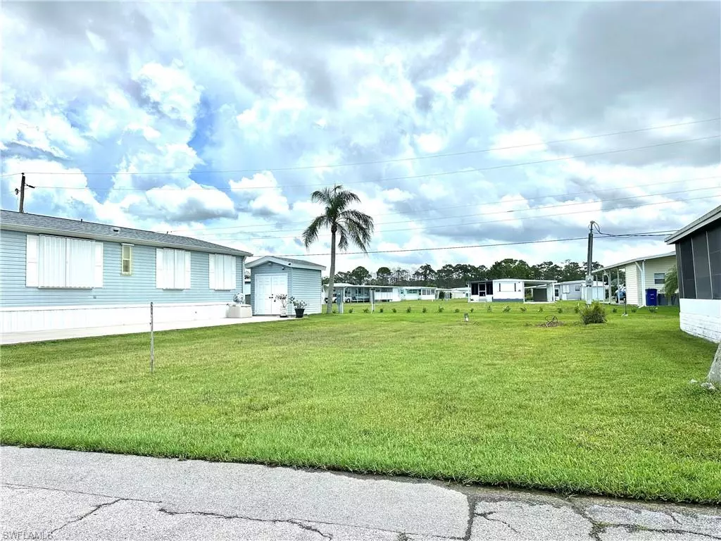 Estero, FL 33928,20711 Garden DR
