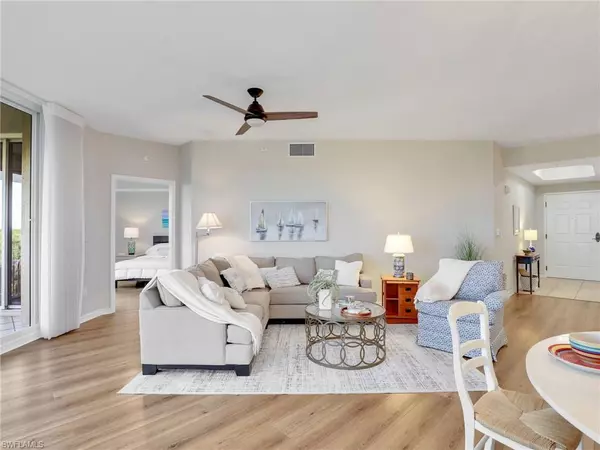 Naples, FL 34110,1001 Arbor Lake DR #102