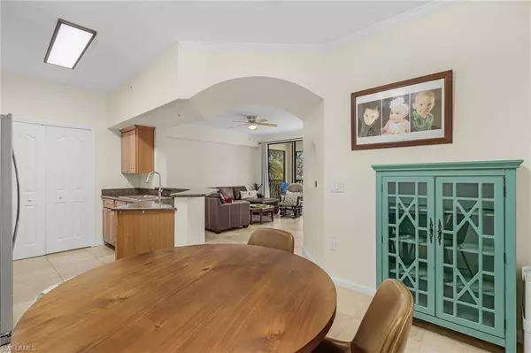 Naples, FL 34105,12930 Positano CIR #207