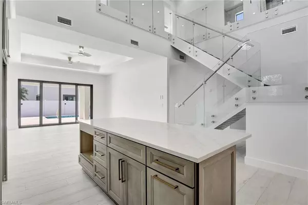 Naples, FL 34108,596 97th AVE N