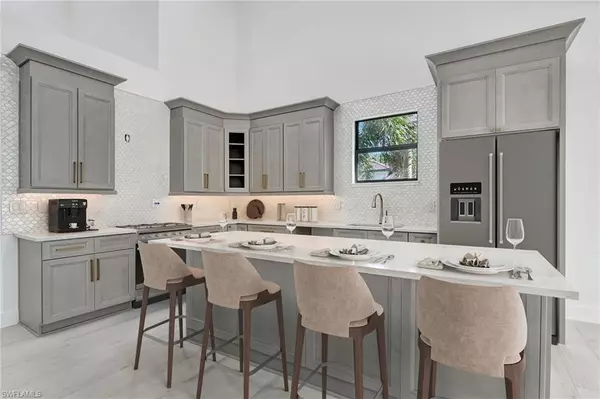 Naples, FL 34108,596 97th AVE N