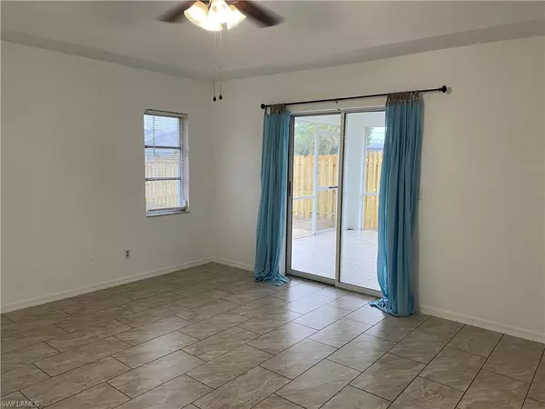Naples, FL 34108,761 93rd AVE N