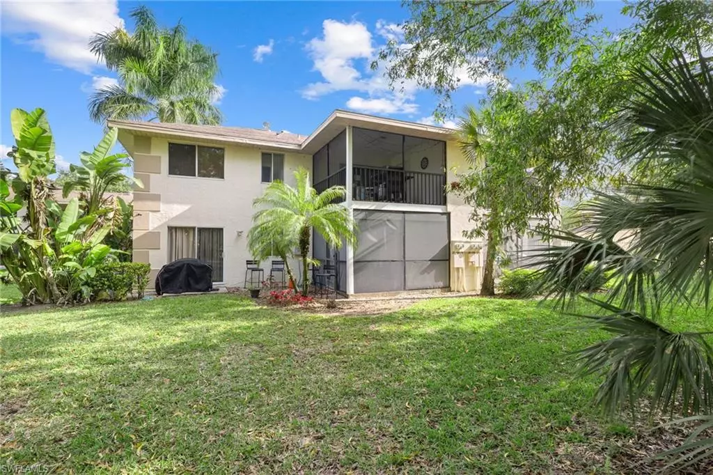 Naples, FL 34116,5406 16th PL SW #E4
