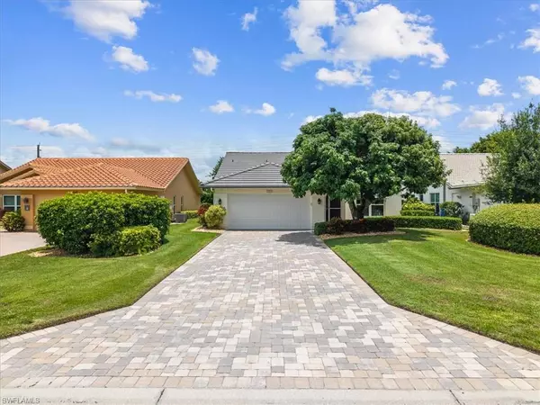 Naples, FL 34104,725 Kings WAY