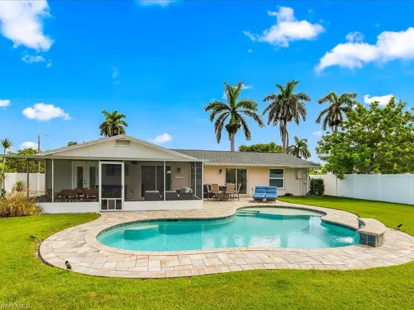 Naples, FL 34104,2680 Longboat DR