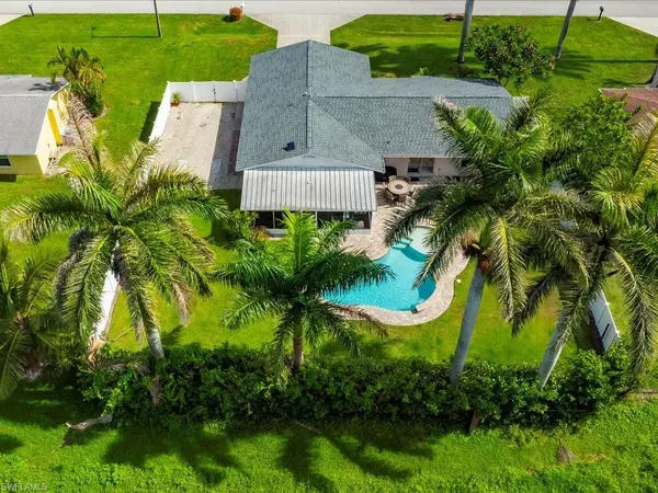 Naples, FL 34104,2680 Longboat DR
