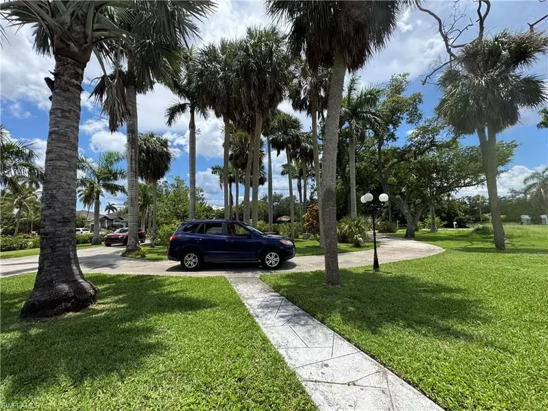 64 Wolcott DR, North Fort Myers, FL 33903