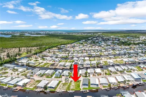 Fort Myers Beach, FL 33931,17841 Peppard DR