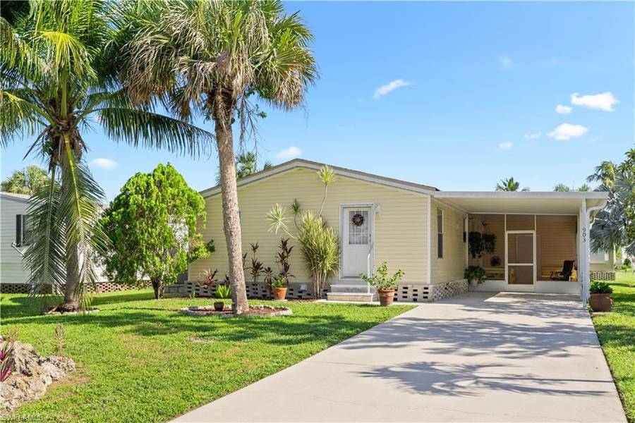 903 Manatee RD, Naples, FL 34114