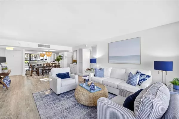Naples, FL 34103,4001 Gulf Shore BLVD N #105