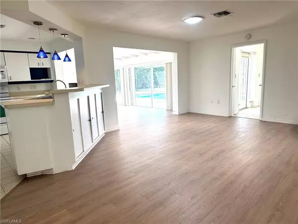 Naples, FL 34103,675 Wedge DR