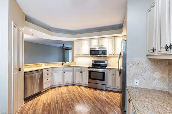 Naples, FL 34109,6914 Satinleaf RD N #102