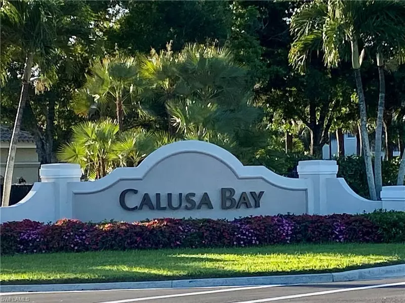 6914 Satinleaf RD N #102, Naples, FL 34109