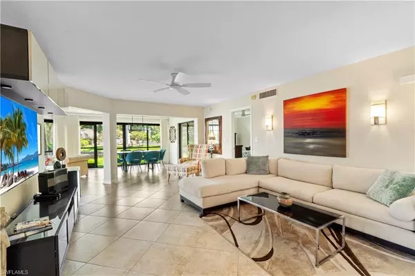 Naples, FL 34108,5890 Via Lugano #101