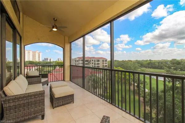 Naples, FL 34108,7024 Pelican Bay BLVD #F-504