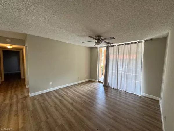 Naples, FL 34104,1250 Wildwood Lakes BLVD #101