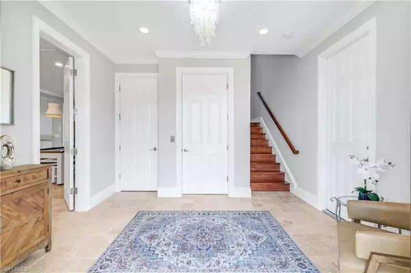 Naples, FL 34108,273 Egret AVE