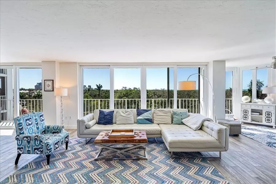 6361 Pelican Bay BLVD #305, Naples, FL 34108