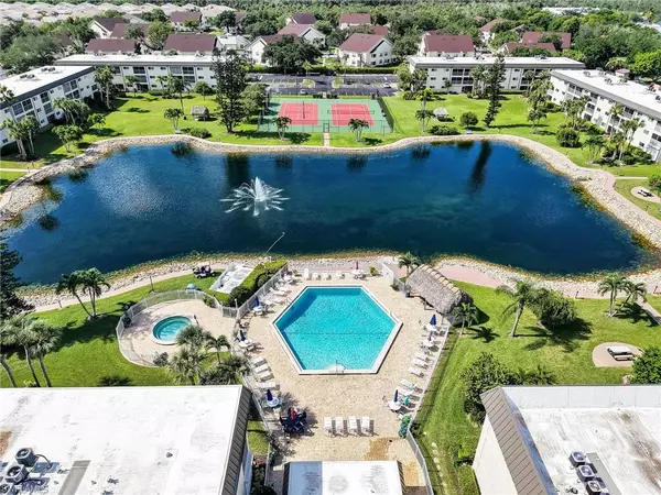 1004 Manatee RD #H202, Naples, FL 34114