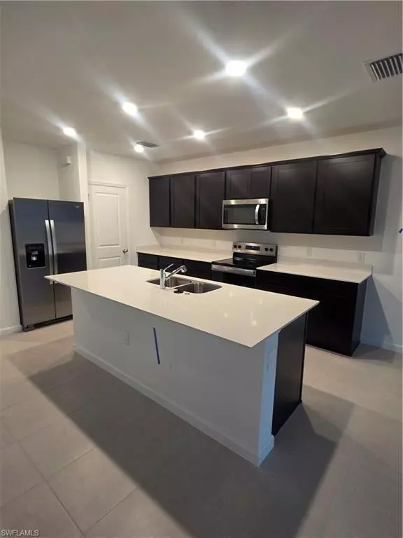 Bonita Springs, FL 34135,27833 Solis Grande DR