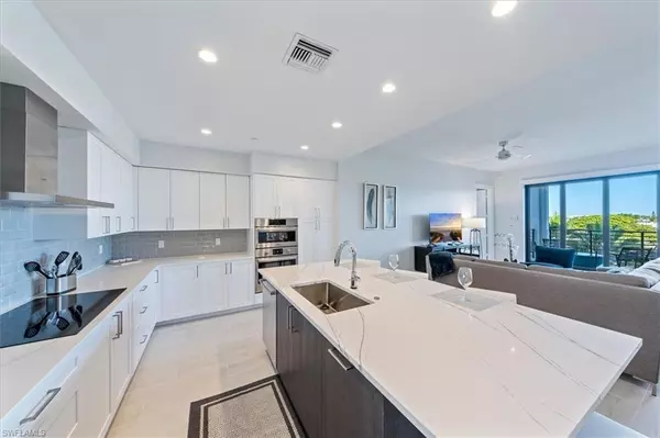 Naples, FL 34102,1115 Central AVE #445